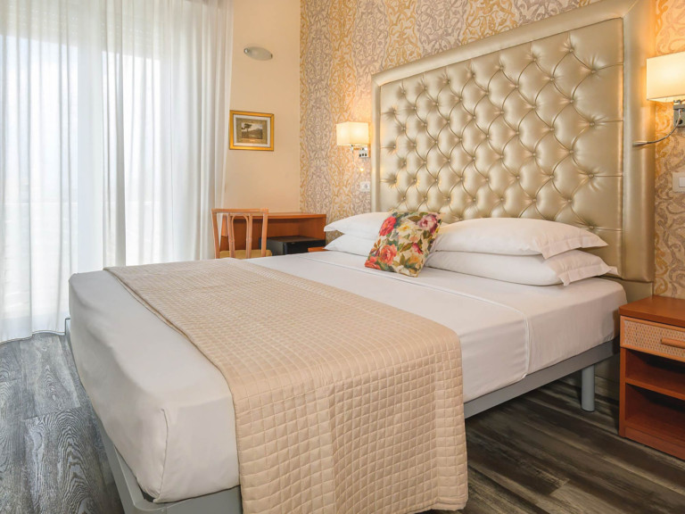 media.Classic-slide_06-Acquamarina_formato-web-(33)