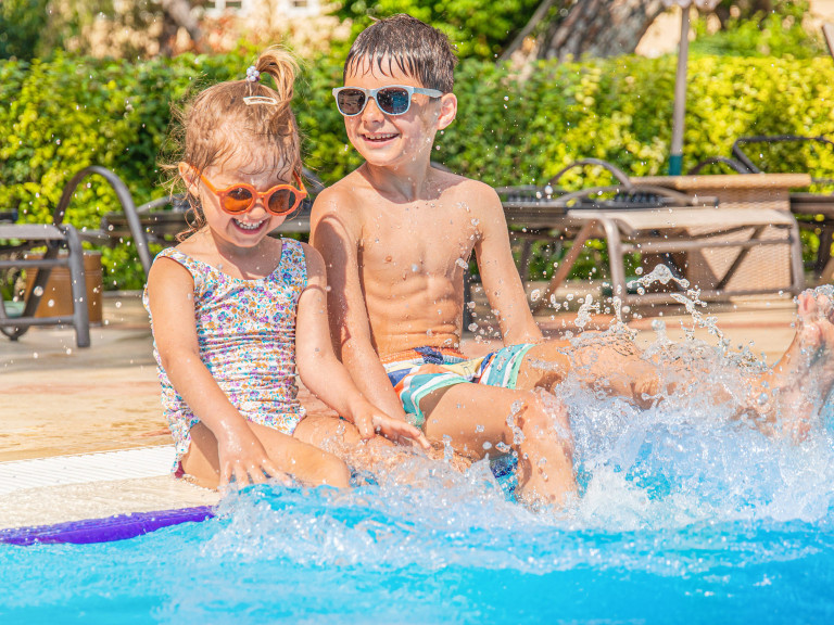 media.Gallery_Piscina_3Acquamarina_IgeaMarina