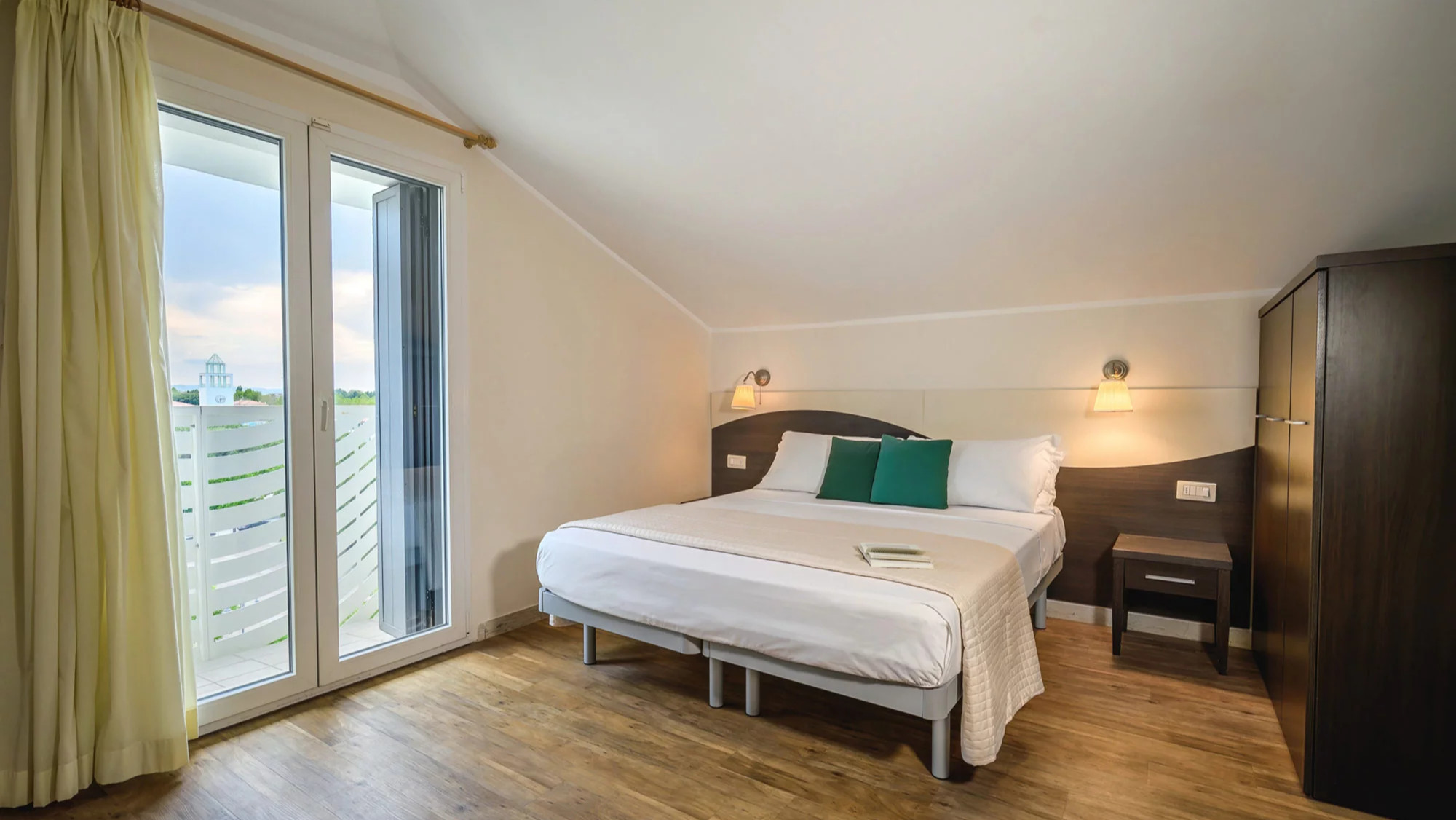 media.Family-superior-slide_06Acquamarina_formato-web-(41)